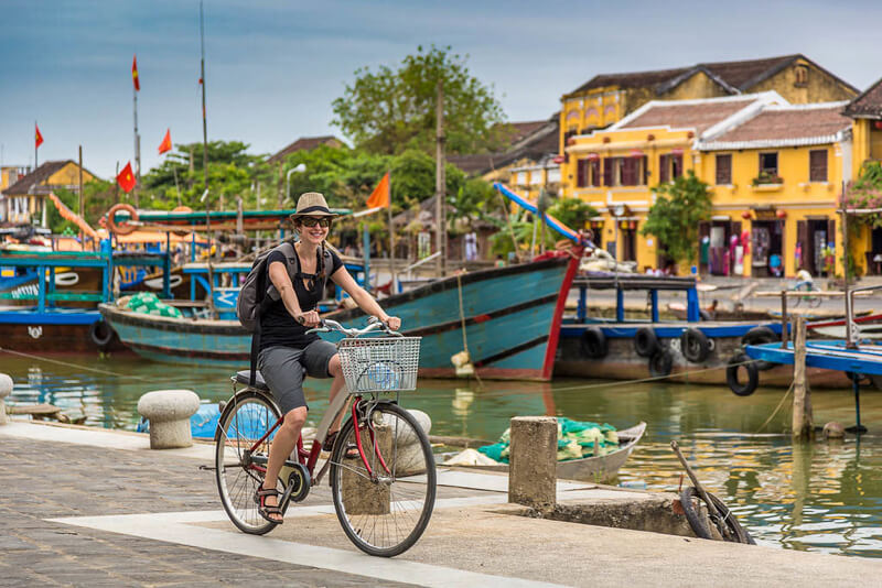 Khám phá phố cổ 
