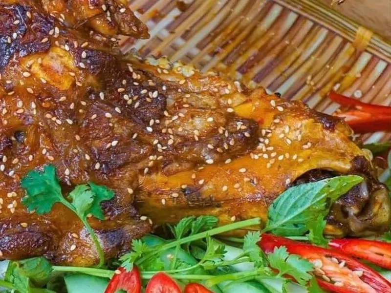 2 c&acirc;y b&agrave;ng l&agrave; qu&aacute;n nhậu Hội An nổi tiếng với đồ nhắm chất lượng