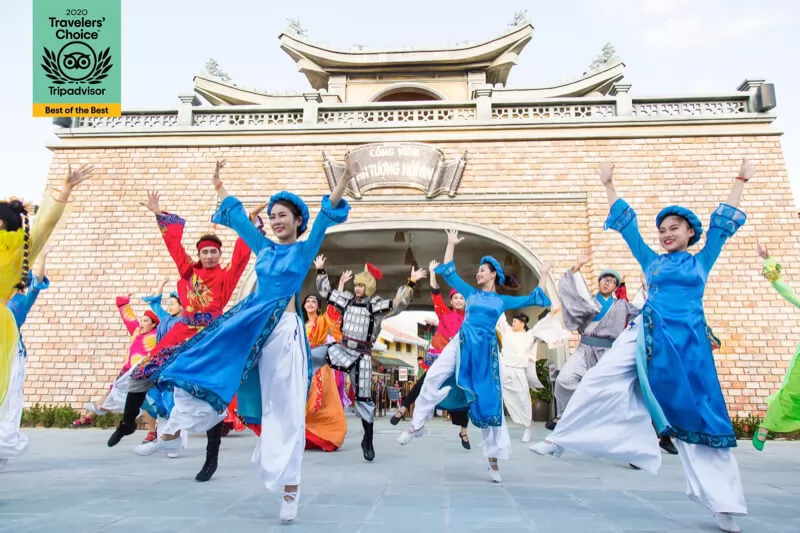 Cổng th&agrave;nh C&ocirc;ng vi&ecirc;n Ấn tượng Hội An - Hoi An Impression Theme Park