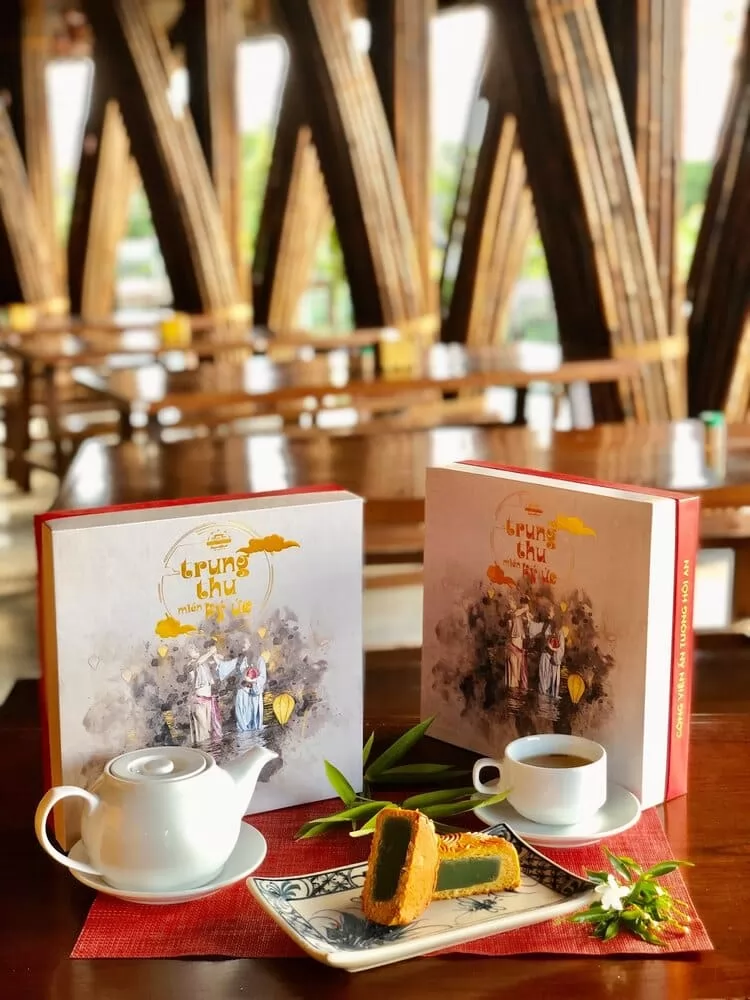 Savoring mooncakes and sipping tea at Non La Restaurant in Hoi An Memories Land
