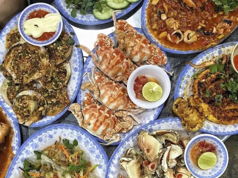 Top 10 quán hải sản tươi ngon, giá bình dân tại Hội An