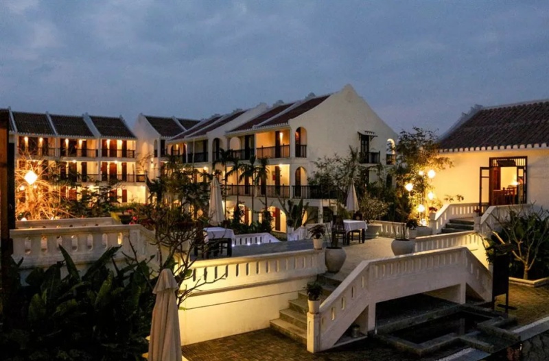 Ancient House Resort Hotel mang phong cách kiến trúc truyền thống của Hội An
