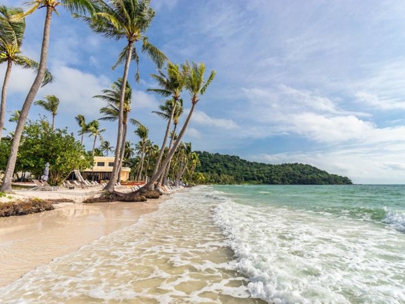 Bãi biển An Bàng cùng làn nước trong xanh