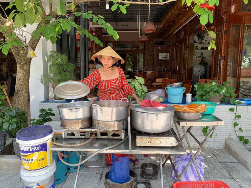 Bánh canh bà Quýt