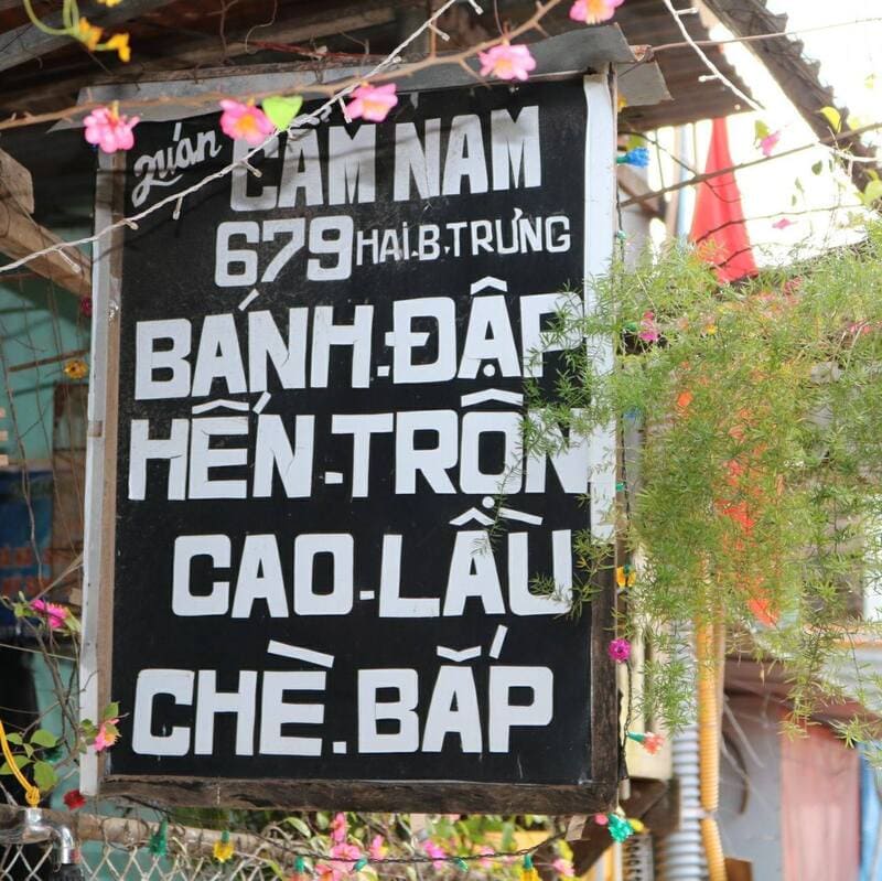 Bánh đập hến xào -ẩm thực Hội An có nhiều biến tấu hấp dẫn