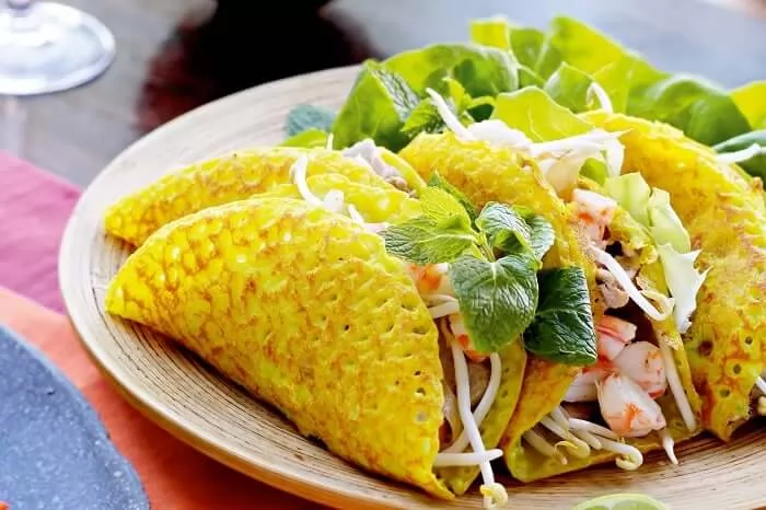 B&aacute;nh x&egrave;o gi&ograve;n rụm - đặc sản Hội An