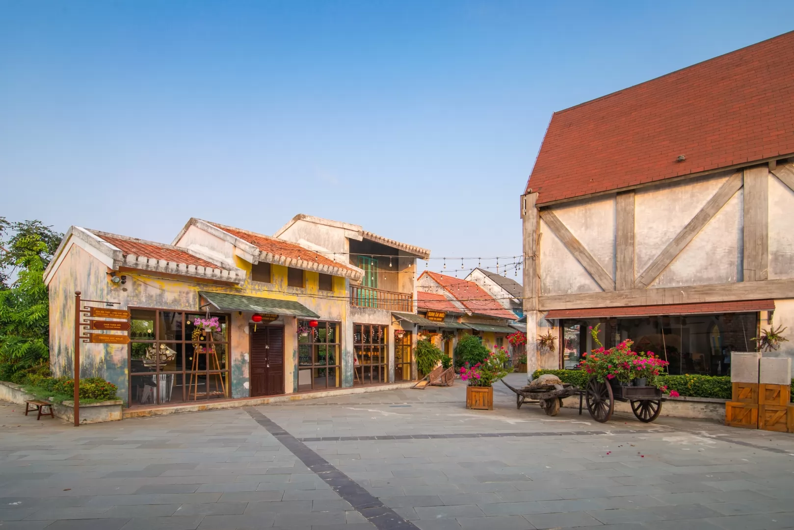 Khu thương điếm