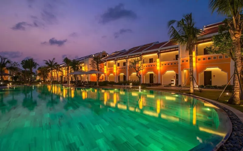 Bể bơi cực chill tại Hoi An Memories Resort & Spa