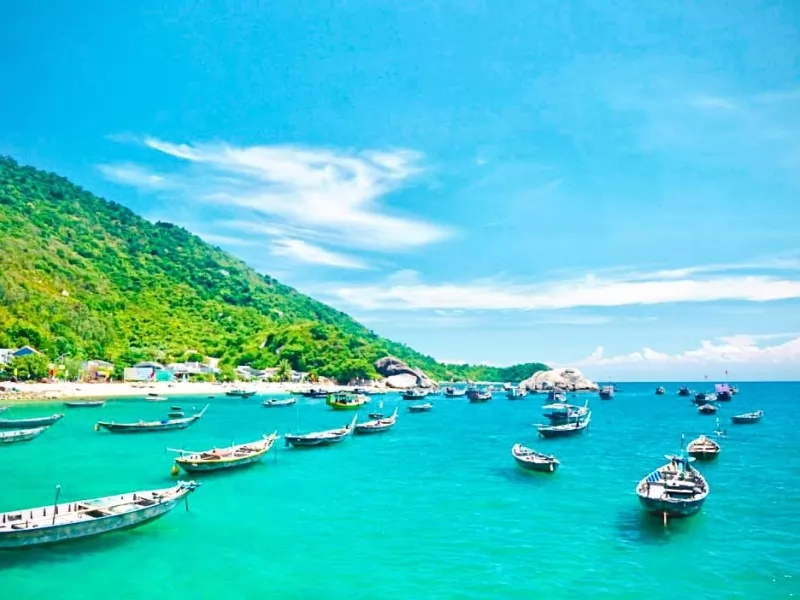 Bi&ecirc;̉n xanh trong tại Cù Lao Chàm