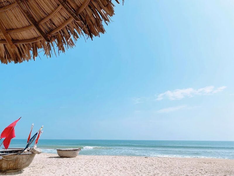 Hội An được mệnh danh là thành phố có bãi biển quyến rũ nhất thế giới