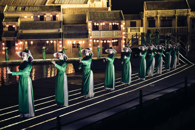 Bối cảnh chân thật và đẹp lung linh để lại ấn tượng sâu sắc trong lòng khán giả