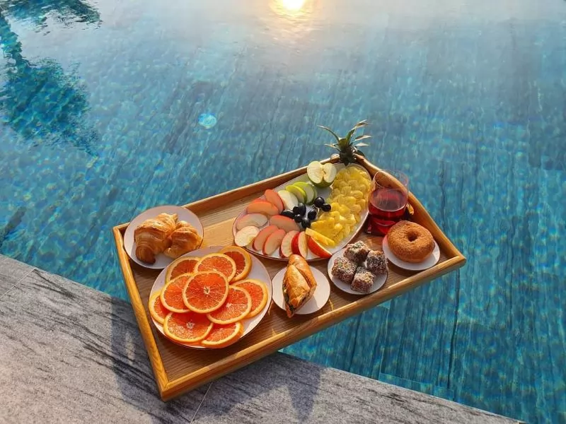 C&aacute;c kh&aacute;ch sạn đẹp ở Hội An thường sở hữu c&aacute;c bể bơi gi&uacute;p du kh&aacute;ch thư gi&atilde;n