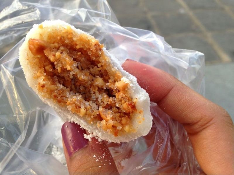Các nguyên liệu làm nền chiếc bánh xoài thơm, bùi, béo