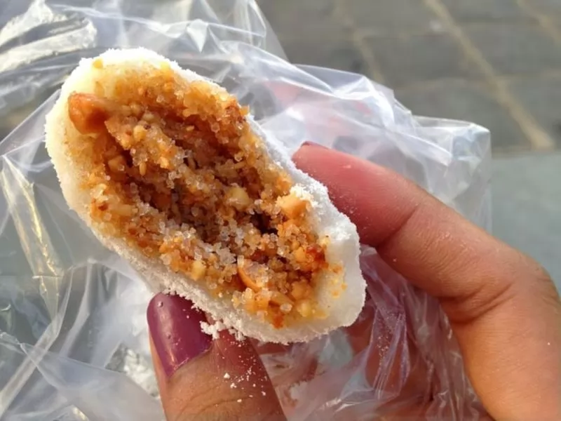 C&aacute;c nguy&ecirc;n liệu l&agrave;m nền chiếc b&aacute;nh xo&agrave;i thơm, b&ugrave;i, b&eacute;o