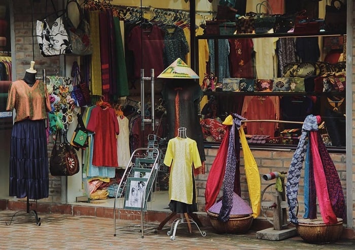 Các tiệm may đo quần áo của Hội An đều có tuổi đời từ 10 năm trở lên
