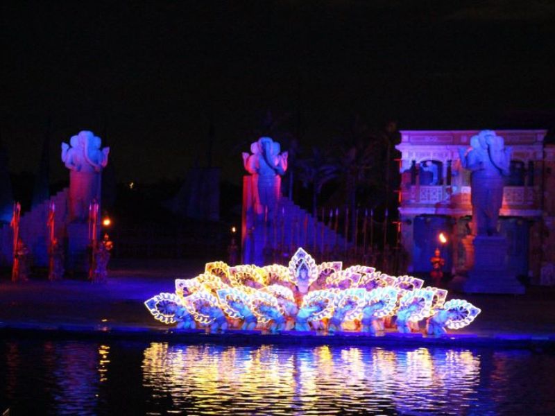 Cảnh đêm show diễn thực cảnh Ký Ức Hội An lung linh nhờ hiệu ứng ánh sáng tiên tiến