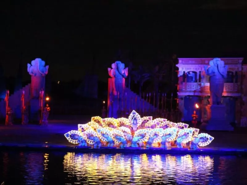 Cảnh đ&ecirc;m show diễn thực cảnh K&yacute; Ức Hội An lung linh nhờ hiệu ứng &aacute;nh s&aacute;ng ti&ecirc;n tiến