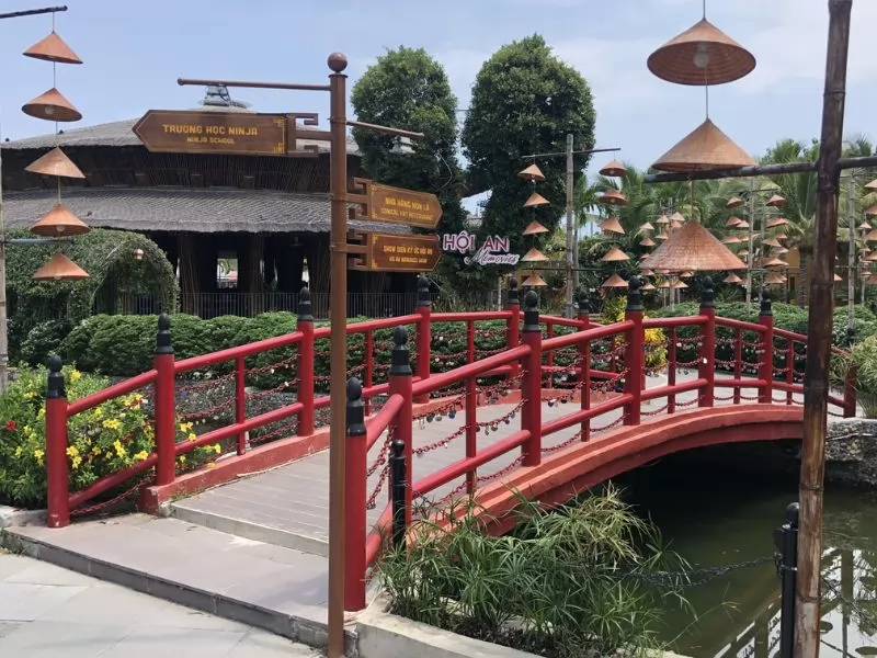 Cầu t&igrave;nh y&ecirc;u tr&ecirc;n Đảo K&yacute; Ức Hội An