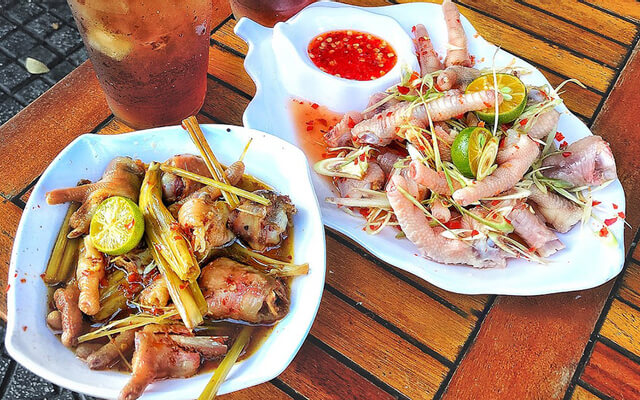 Những phần chân gà cay ngon khó cưỡng