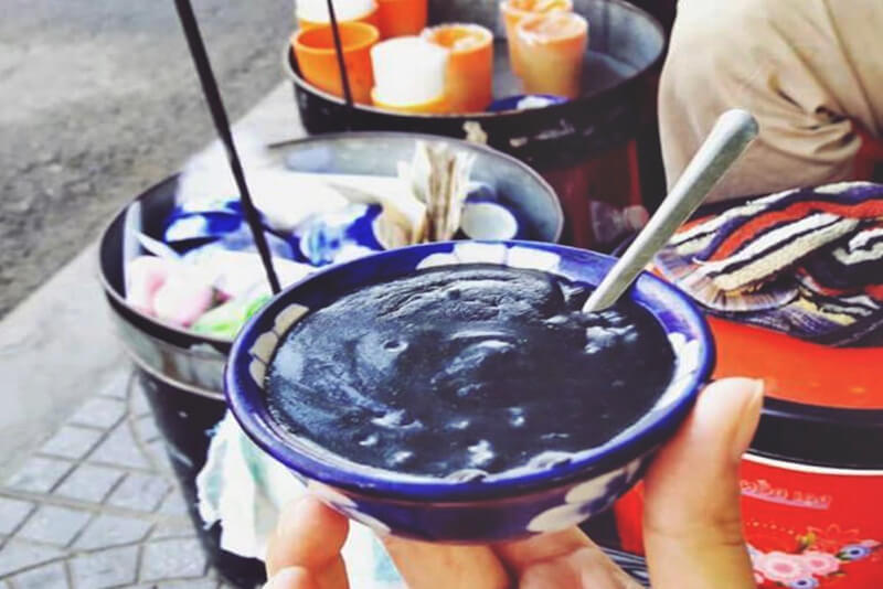 Xi sweet soup - a must-visit spot in Hoi An