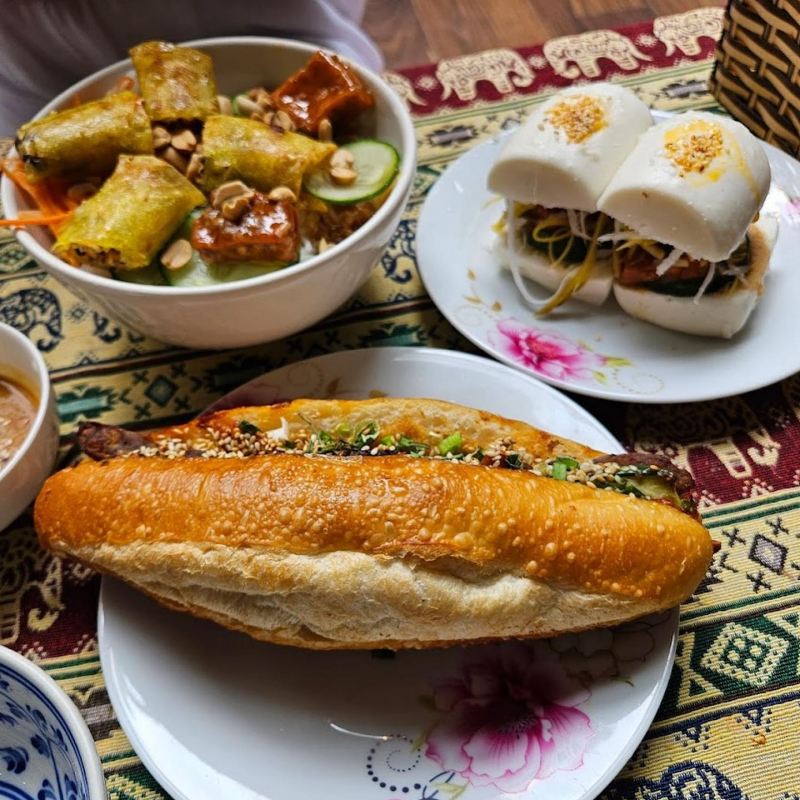 Món ngon Hội An tại Ken Vegetarian and Coffee