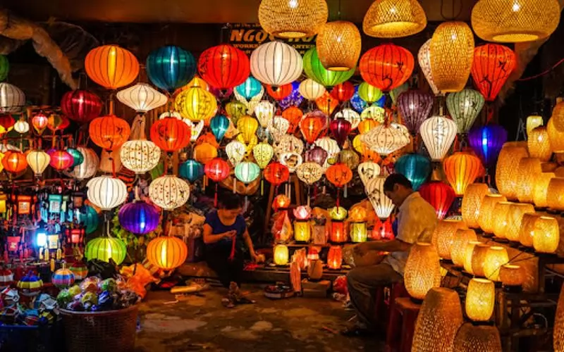 Exploring Hoi An Night Market: A Gem in the Heart of the Ancient Town