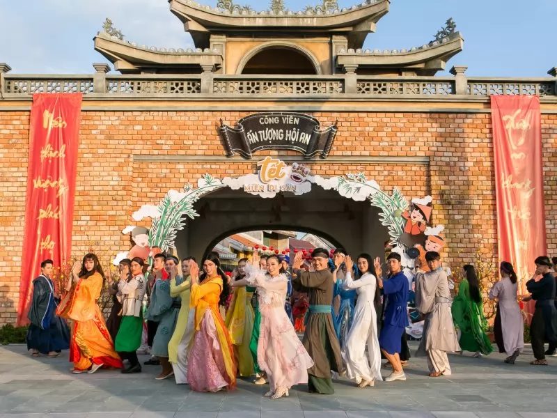 C&ocirc;̉ng chính tại C&ocirc;ng vi&ecirc;n  ́n tượng H&ocirc;̣i An