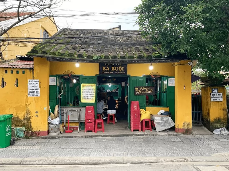 Cơm g&agrave; B&agrave; Buội 