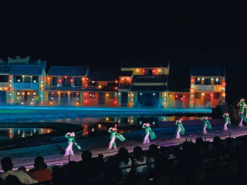 Đèn lồng, biểu tượng của sự ấm áp và may mắn