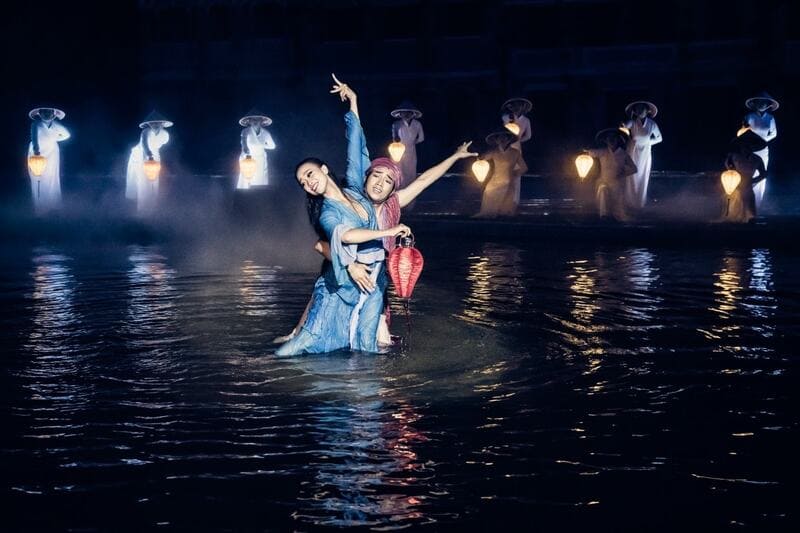 Trên sân khấu thực cảnh của Ký Ức Hội An, các diễn viên đã thực sự hoà thành một với nhân vật mà mình hoá thân