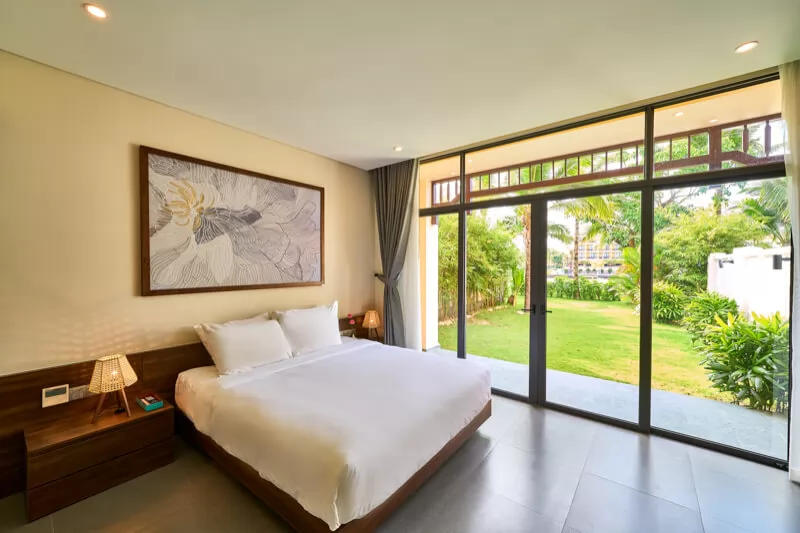 Chọn một resort tiện nghi, sang trọng và du lịch...lười