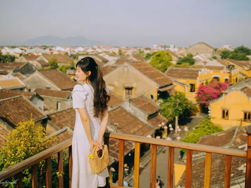 Gợi ý chụp ảnh từ view rooftop tại quán cafe Hội An