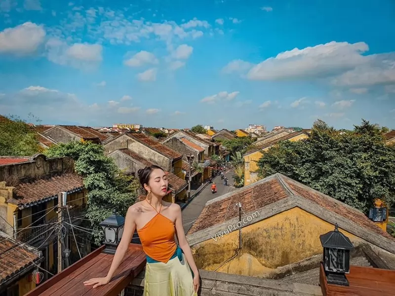 Check-in picture on the rooftop of Faifo Coffee