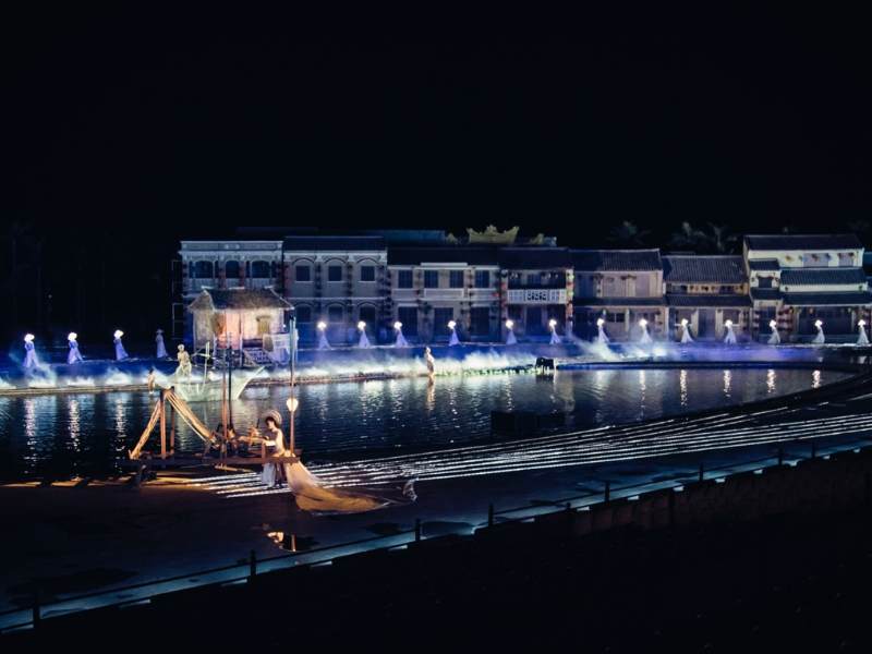 Hoi An Memories - a cultural show recreating 400 years of Hoi An's ups and downs