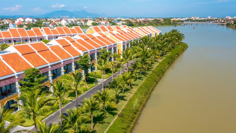 Hoi An Memories Resort & Spa còn được dòng sông Thu Bồn thơ mộng “ôm trọn"