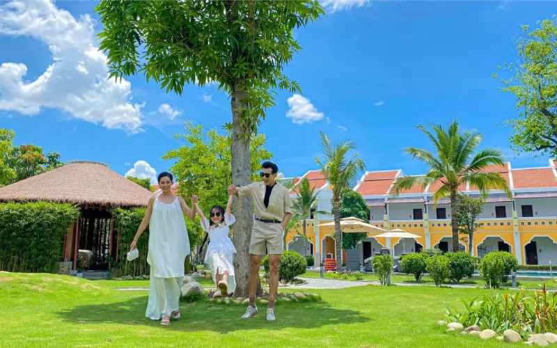 Hoi An Memories Resort & Spa được thiết kế theo phong c&aacute;ch hiện đại kết hợp truyền thống