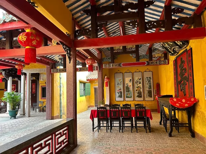 Hoi An travel guide: Discovering the ancient Chinese assembly halls