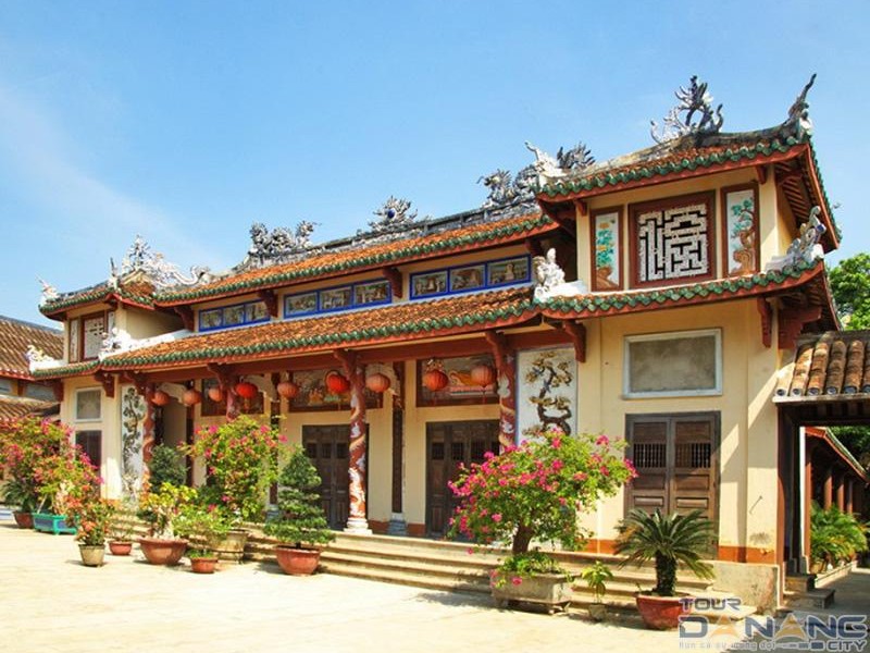 Chùa Pháp Bảo là nơi diễn ra nhiều hoạt động tâm linh thu hút du khách