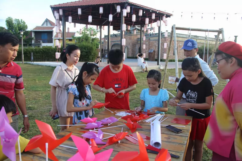 c&ocirc;ng vi&ecirc;n ấn tượng hội an