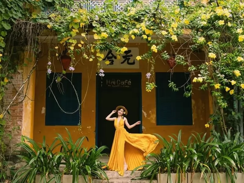 Jumpsuit - items được ưa chuộng trong những chuyến du lịch