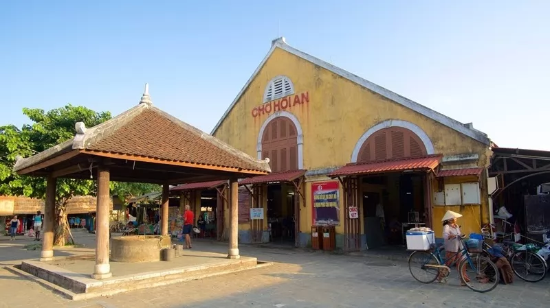 Kh&aacute;m ph&aacute; chợ Hội An