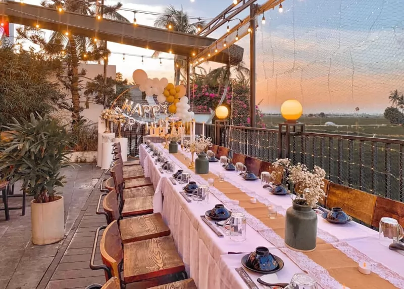 Điểm danh những điểm đến 'hót hòn họt' cho hội bạn thân mùa hè này