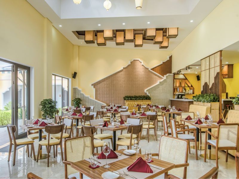 Không gian hiện đại và sang trọng bên trong nhà hàng An Bistro