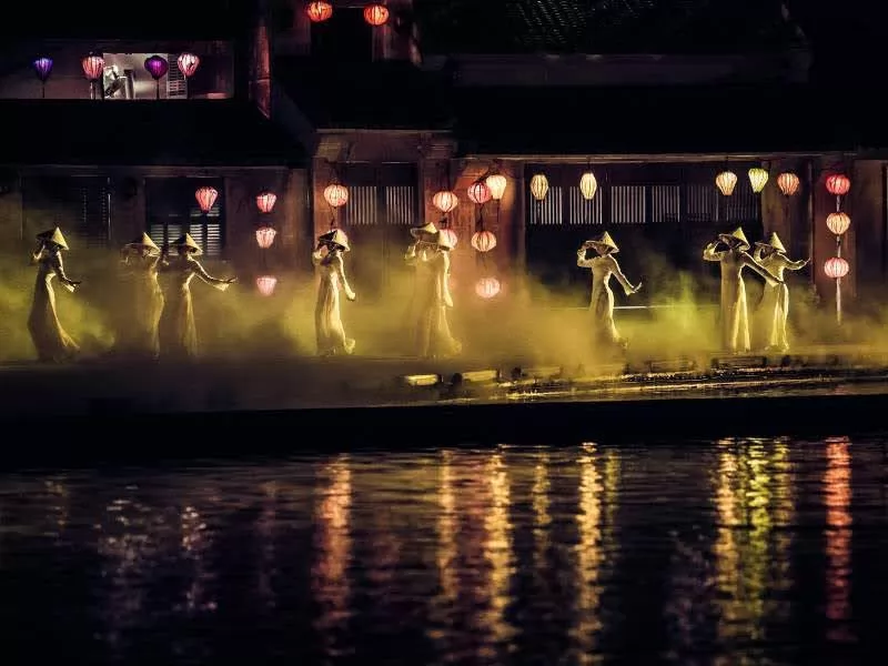 Khung cảnh huyền ảo từ sân khấu Ký Ức Hội An