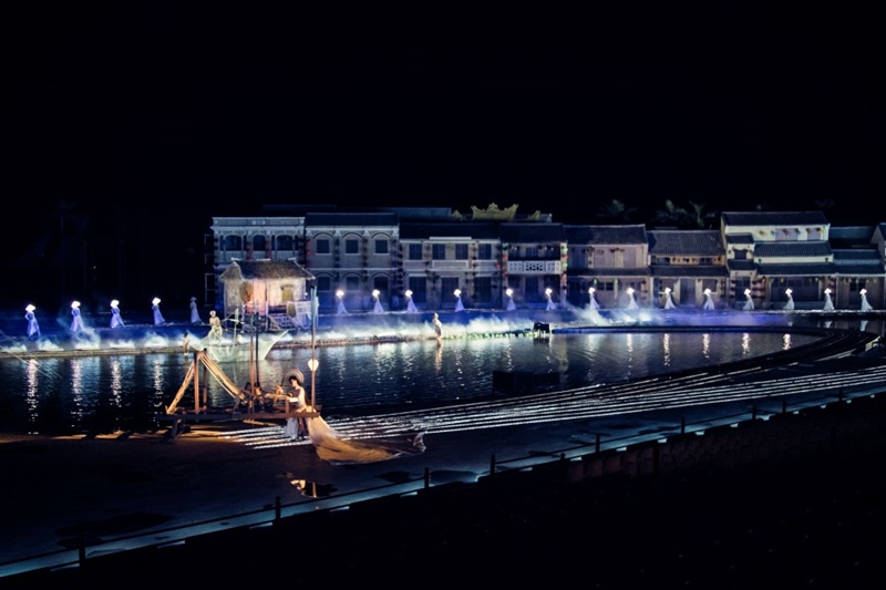 Show diễn thực cảnh Ký Ức Hội An tái hiện lại dòng chảy thời gian vô tận của vùng đất Hội An