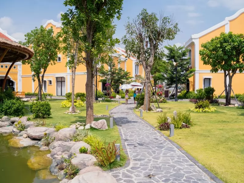 Khu&ocirc;n vi&ecirc;n resort ở Hội an