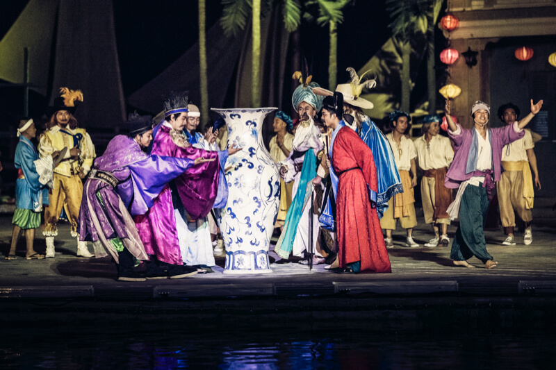 Hoi An Memories Show is a perfect combination of sound, lights, visual, costumes and people