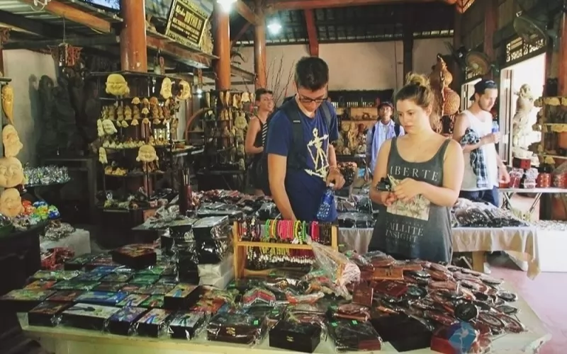 Làng Kim Bồng, địa chỉ tại đường Nông Thôn, thôn Trung Hà, xã Cẩm Kim, Hội An