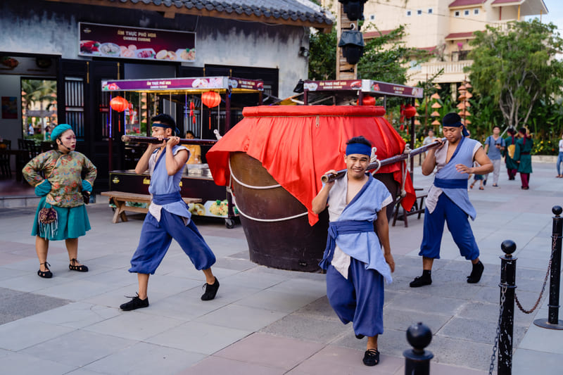 Hoạt động đầy ấn tượng tại Làng Trung Hoa trong Hội An Memories Land