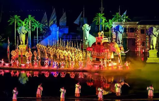 Image of the wedding scene from Hoi An Memories Show
